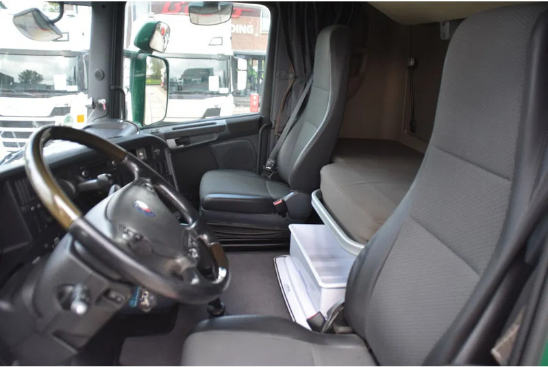 Scania R520 HL V8 8x2 + HANGER - EURO 6 - MANUAL - RETARDER - WHEELBASE: 510 cm - 10 TONS FRONT AXLE - XENON - EXCELLENT CONDITION - - Camión portacontenedore/ Intercambiable: foto 5 Scania R520 HL V8 8x2 + HANGER - EURO 6 - MANUAL - RETARDER - WHEELBASE: 510 cm - 10 TONS FRONT AXLE - XENON - EXCELLENT CONDITION - - Camión portacontenedore/ Intercambiable: foto 5