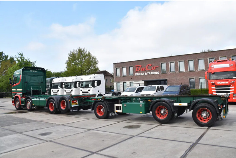 Scania R520 HL V8 8x2 + HANGER - EURO 6 - MANUAL - RETARDER - WHEELBASE: 510 cm - 10 TONS FRONT AXLE - XENON - - Camión portacontenedore/ Intercambiable: foto 2 Scania R520 HL V8 8x2 + HANGER - EURO 6 - MANUAL - RETARDER - WHEELBASE: 510 cm - 10 TONS FRONT AXLE - XENON - - Camión portacontenedore/ Intercambiable: foto 2