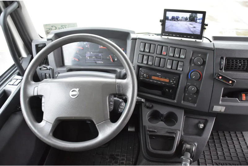 Volvo FL 280 4x2 + BOX - 312 TKM - AIRCO - DOUBLE CARGOFLOOR - ELEVATOR - REMOTE CONTROL - CAMERA - - Camión caja cerrada: foto 5 Volvo FL 280 4x2 + BOX - 312 TKM - AIRCO - DOUBLE CARGOFLOOR - ELEVATOR - REMOTE CONTROL - CAMERA - - Camión caja cerrada: foto 5
