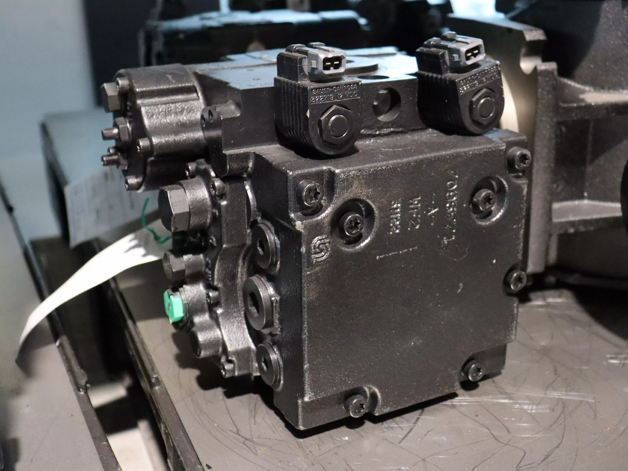DANFOSS / SAUER 42R28DF8NN53UDXAP1Z3434N61NNNNN - Bomba hidráulica para Equipo de manutención: foto 2 DANFOSS / SAUER 42R28DF8NN53UDXAP1Z3434N61NNNNN - Bomba hidráulica para Equipo de manutención: foto 2