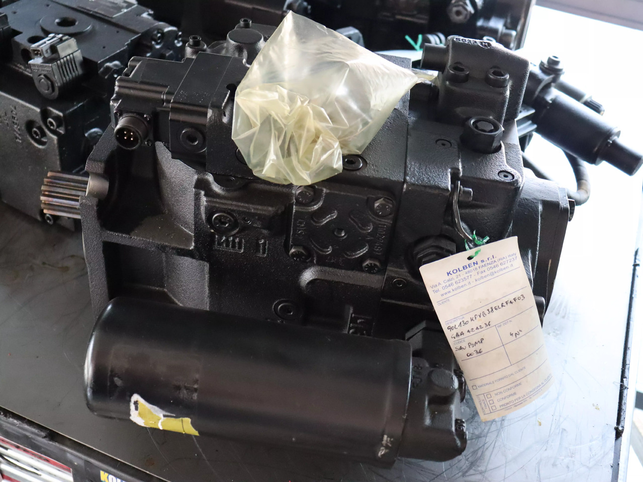 DANFOSS / SAUER 90L130KPVBJ8ELRF4F03GBA424236 - Bomba hidráulica para Equipo de manutención: foto 2 DANFOSS / SAUER 90L130KPVBJ8ELRF4F03GBA424236 - Bomba hidráulica para Equipo de manutención: foto 2