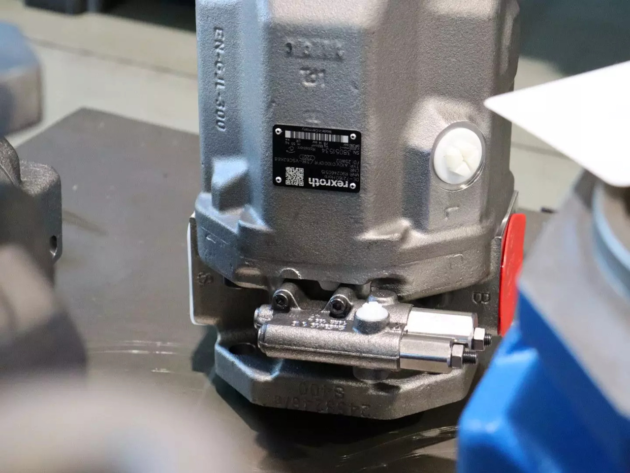 REXROTH A10VO100DFR/31R-VSC62K68 - Bomba hidráulica para Maquinaria de construcción: foto 3 REXROTH A10VO100DFR/31R-VSC62K68 - Bomba hidráulica para Maquinaria de construcción: foto 3