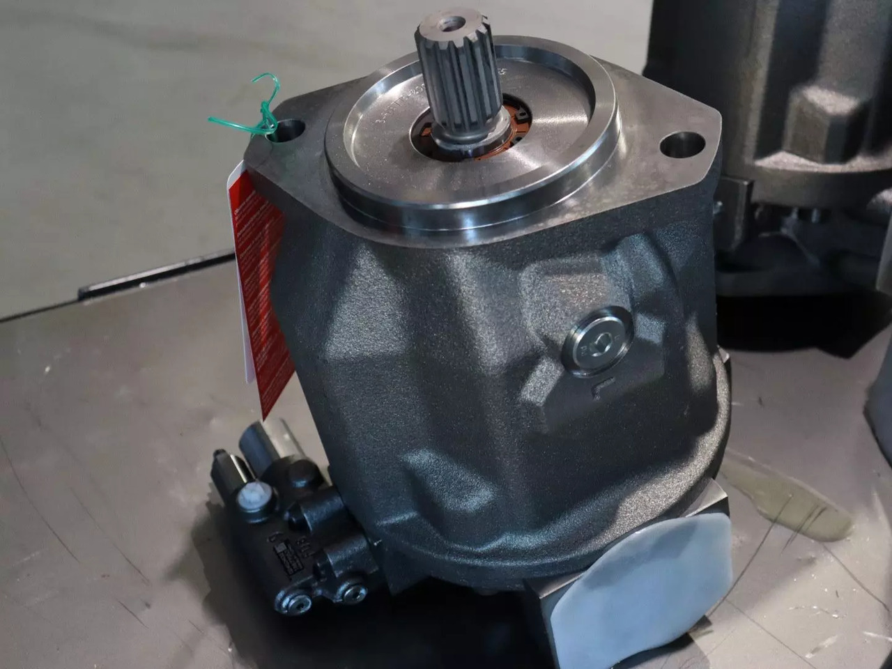 REXROTH A10VO71DFR/31L-VSC92N00 - Bomba hidráulica para Maquinaria de construcción: foto 2 REXROTH A10VO71DFR/31L-VSC92N00 - Bomba hidráulica para Maquinaria de construcción: foto 2