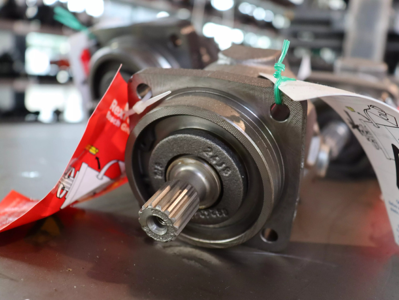 REXROTH A2FM10/61W-VZB040 - Motor hidráulico para Maquinaria de construcción: foto 3 REXROTH A2FM10/61W-VZB040 - Motor hidráulico para Maquinaria de construcción: foto 3