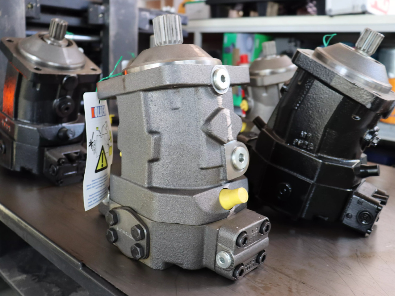 REXROTH A6VM060HA2T30004F/71MWV0M4Z8200-0 - Motor hidráulico para Maquinaria de construcción: foto 1 REXROTH A6VM060HA2T30004F/71MWV0M4Z8200-0 - Motor hidráulico para Maquinaria de construcción: foto 1