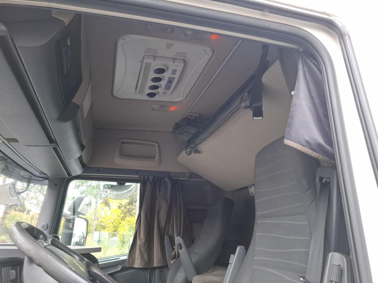 SCANIA SCANIA R410 LB 4x2 MNB - Camión chasis: foto 5 SCANIA SCANIA R410 LB 4x2 MNB - Camión chasis: foto 5