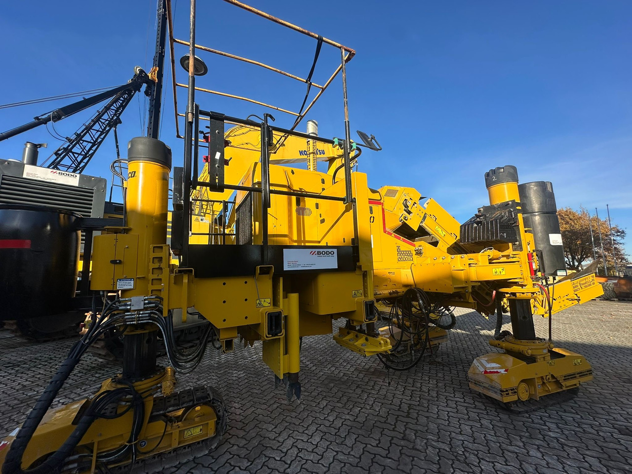 GOMACO 3300 - Pavimentadora de encofrado deslizante: foto 2 GOMACO 3300 - Pavimentadora de encofrado deslizante: foto 2