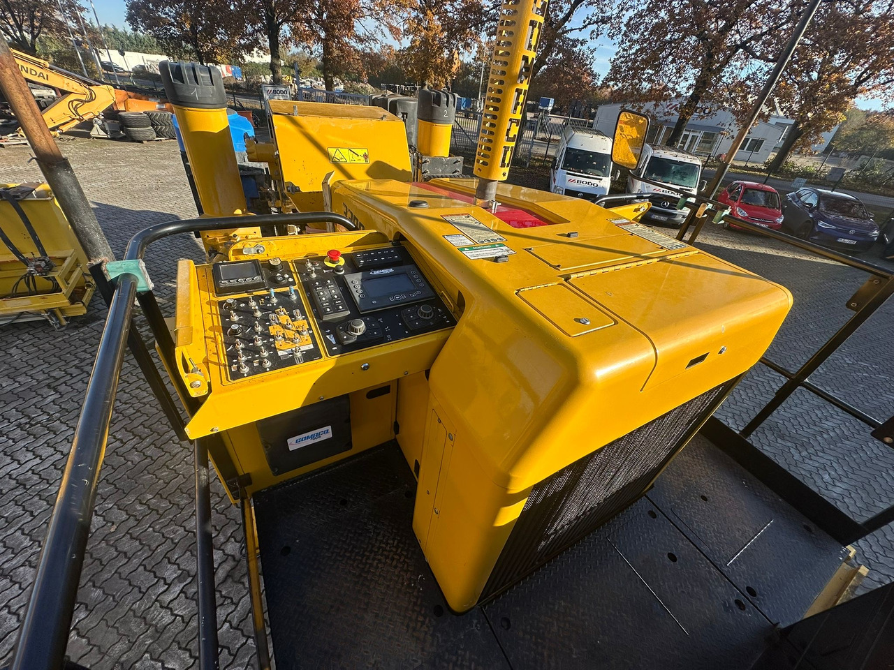 GOMACO 3300 - Pavimentadora de encofrado deslizante: foto 5 GOMACO 3300 - Pavimentadora de encofrado deslizante: foto 5