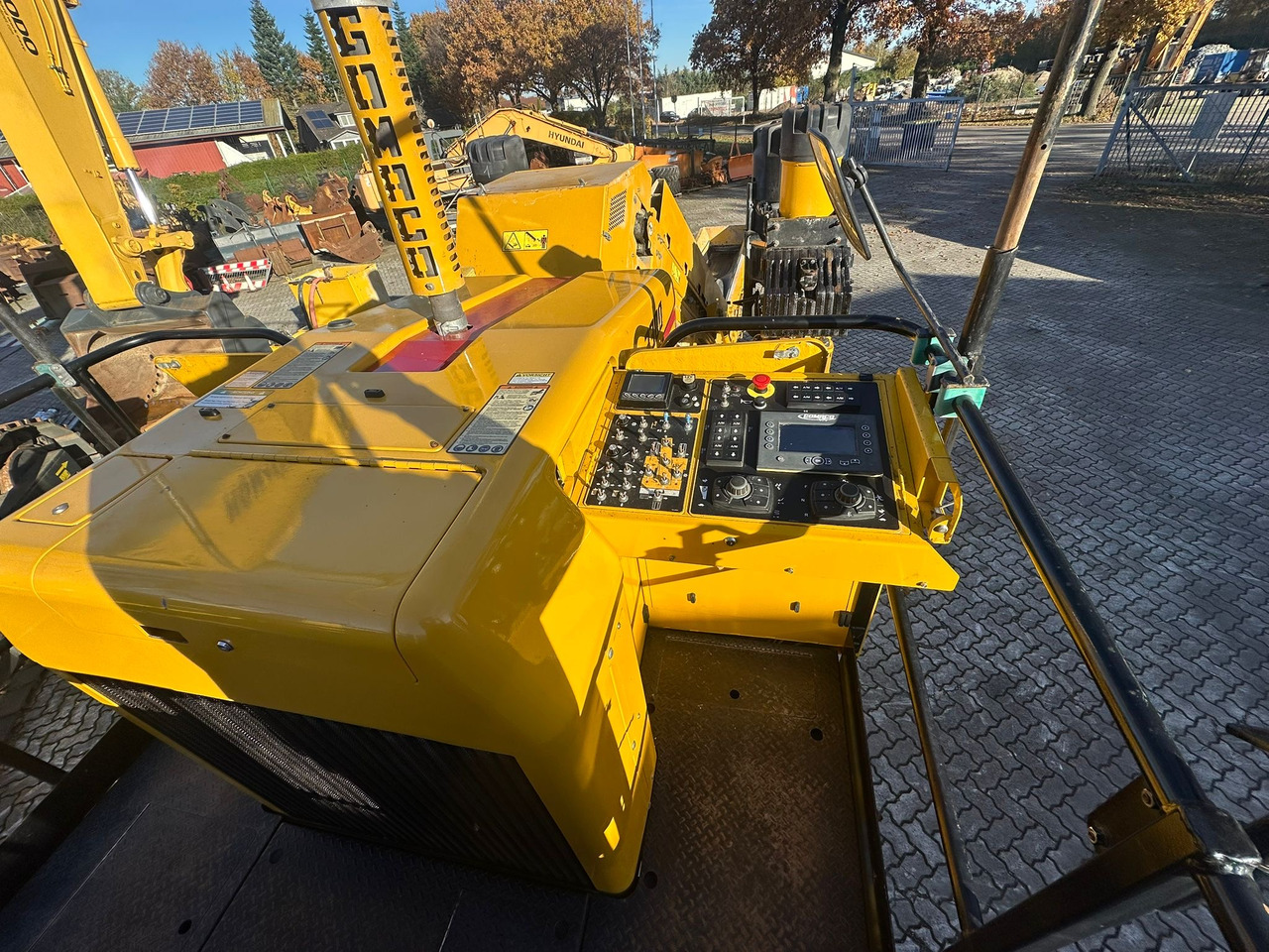 GOMACO 3300 - Pavimentadora de encofrado deslizante: foto 3 GOMACO 3300 - Pavimentadora de encofrado deslizante: foto 3