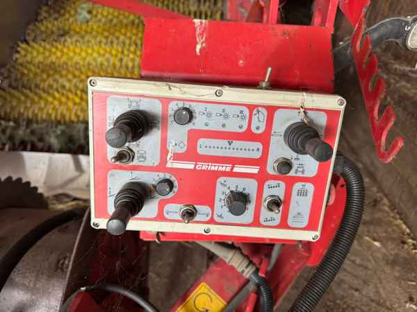 Grimme CS-150 RotaPower - Arrancadora de patatas: foto 2 Grimme CS-150 RotaPower - Arrancadora de patatas: foto 2