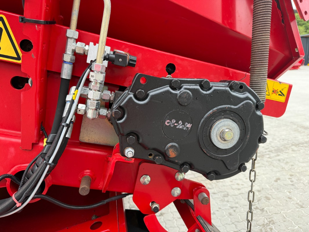 Grimme TH-624 - Almacenamiento: foto 4 Grimme TH-624 - Almacenamiento: foto 4