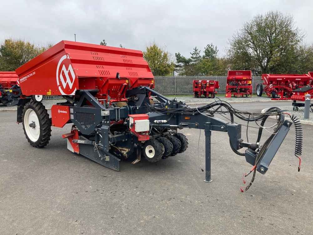 Dewulf Dewulf, MS 2000 RS, 2 Row, Trailed, Belt, Potato Planter - Cosechadora: foto 1 Dewulf Dewulf, MS 2000 RS, 2 Row, Trailed, Belt, Potato Planter - Cosechadora: foto 1