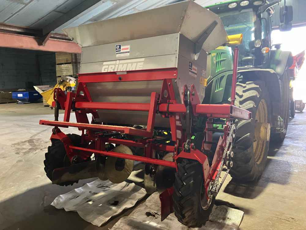 Grimme Grimme FA / FDS, Front Mounted Fertiliser Aplicator - Cosechadora: foto 1 Grimme Grimme FA / FDS, Front Mounted Fertiliser Aplicator - Cosechadora: foto 1