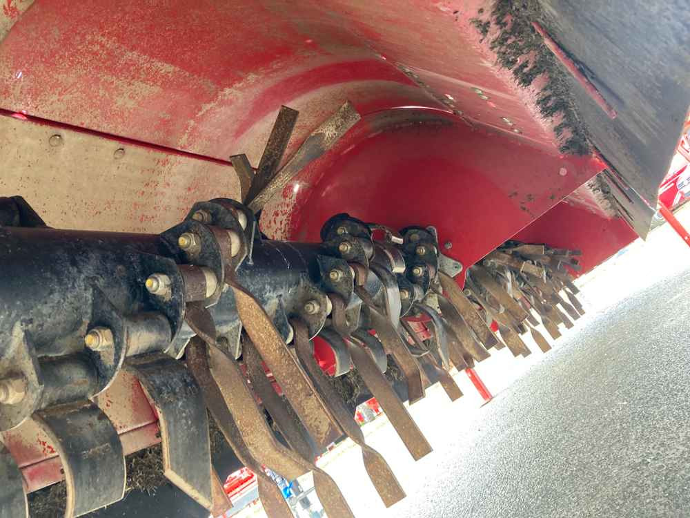 Grimme Grimme KS 5400 6 Row Potato Topper - Cosechadora: foto 4 Grimme Grimme KS 5400 6 Row Potato Topper - Cosechadora: foto 4