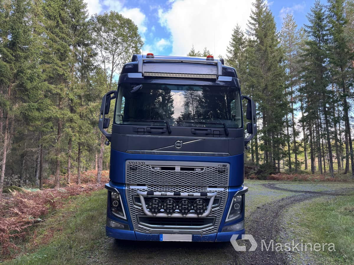 Flisbil Volvo FH16 8X4 med kran & sidtipp - Cabeza tractora, Remolque volquete: foto 2 Flisbil Volvo FH16 8X4 med kran & sidtipp - Cabeza tractora, Remolque volquete: foto 2
