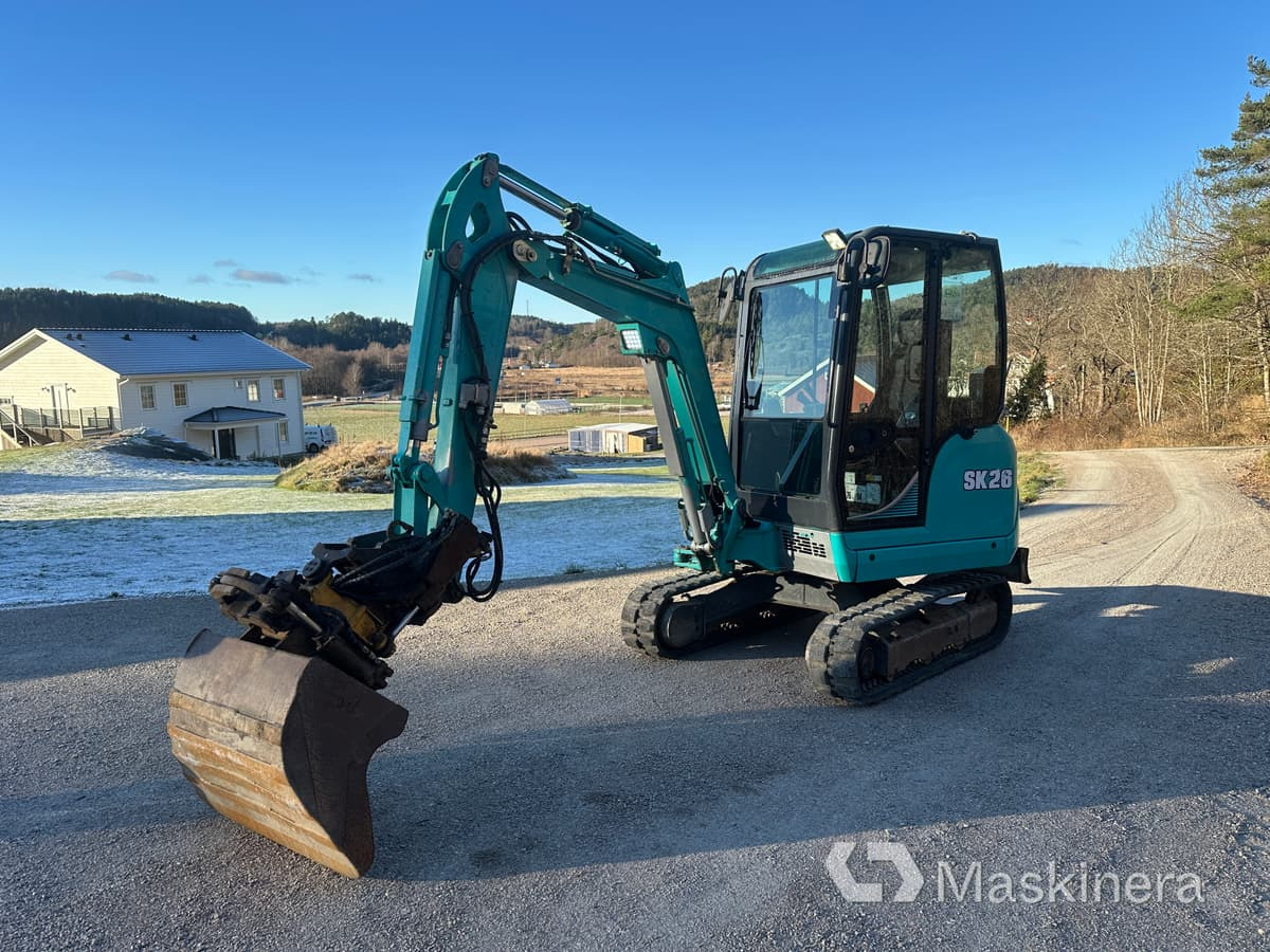 Grävmaskin Kobelco SK26 - Excavadora de cadenas: foto 1 Grävmaskin Kobelco SK26 - Excavadora de cadenas: foto 1