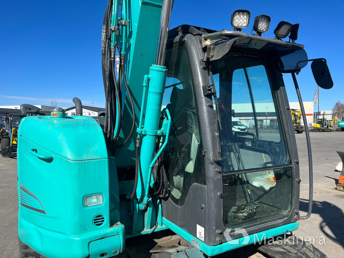 Excavadora de cadenas Grävmaskin Kobelco SK75SR-3E: foto 30