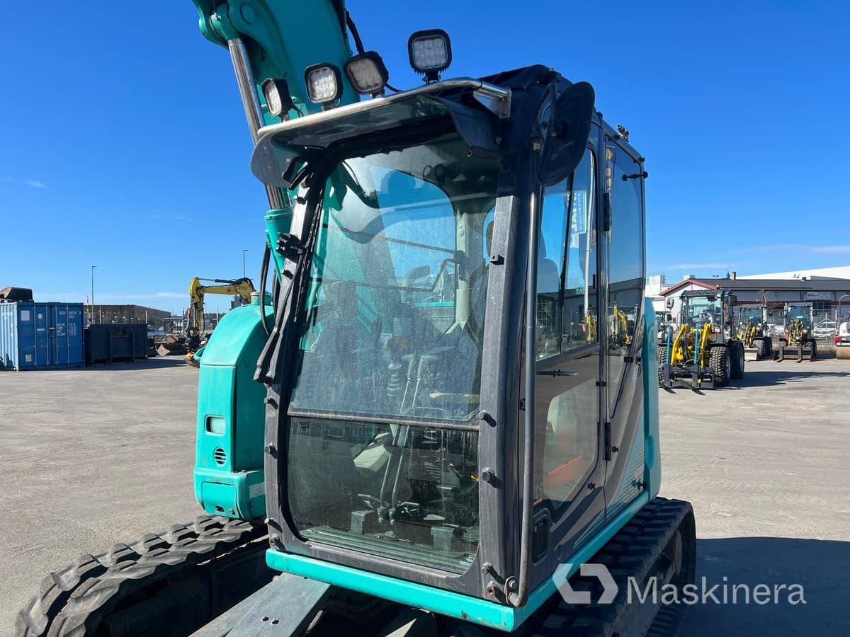 Excavadora de cadenas Grävmaskin Kobelco SK75SR-3E: foto 9