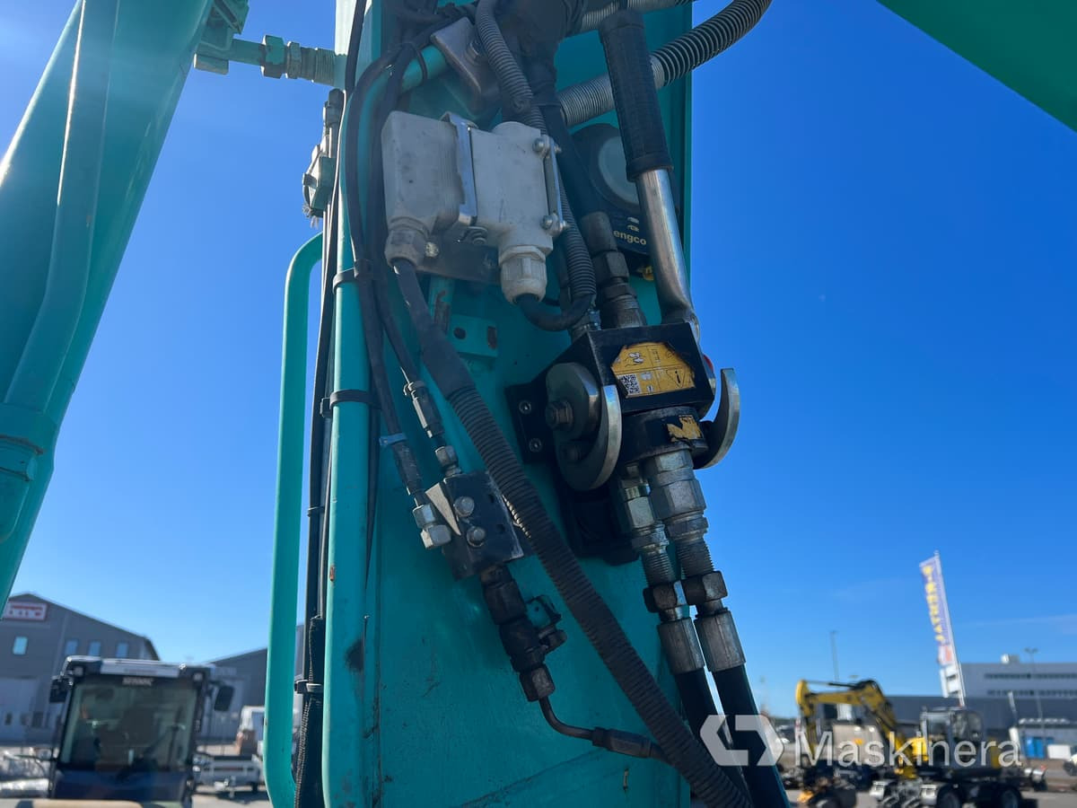 Excavadora de cadenas Grävmaskin Kobelco SK75SR-3E: foto 26