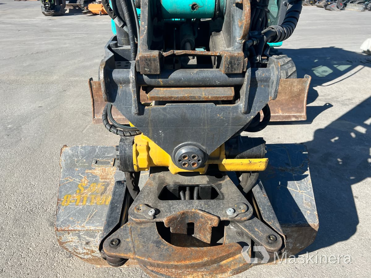 Excavadora de cadenas Grävmaskin Kobelco SK75SR-3E: foto 23