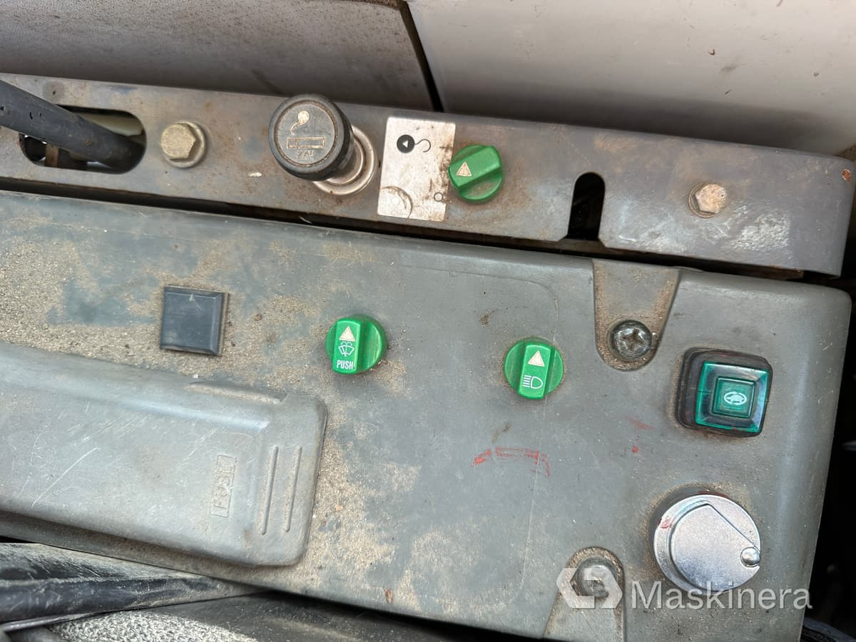 Leasing de Grävmaskin Takeuchi TB175 Grävmaskin Takeuchi TB175: foto 24 Leasing de Grävmaskin Takeuchi TB175 Grävmaskin Takeuchi TB175: foto 24