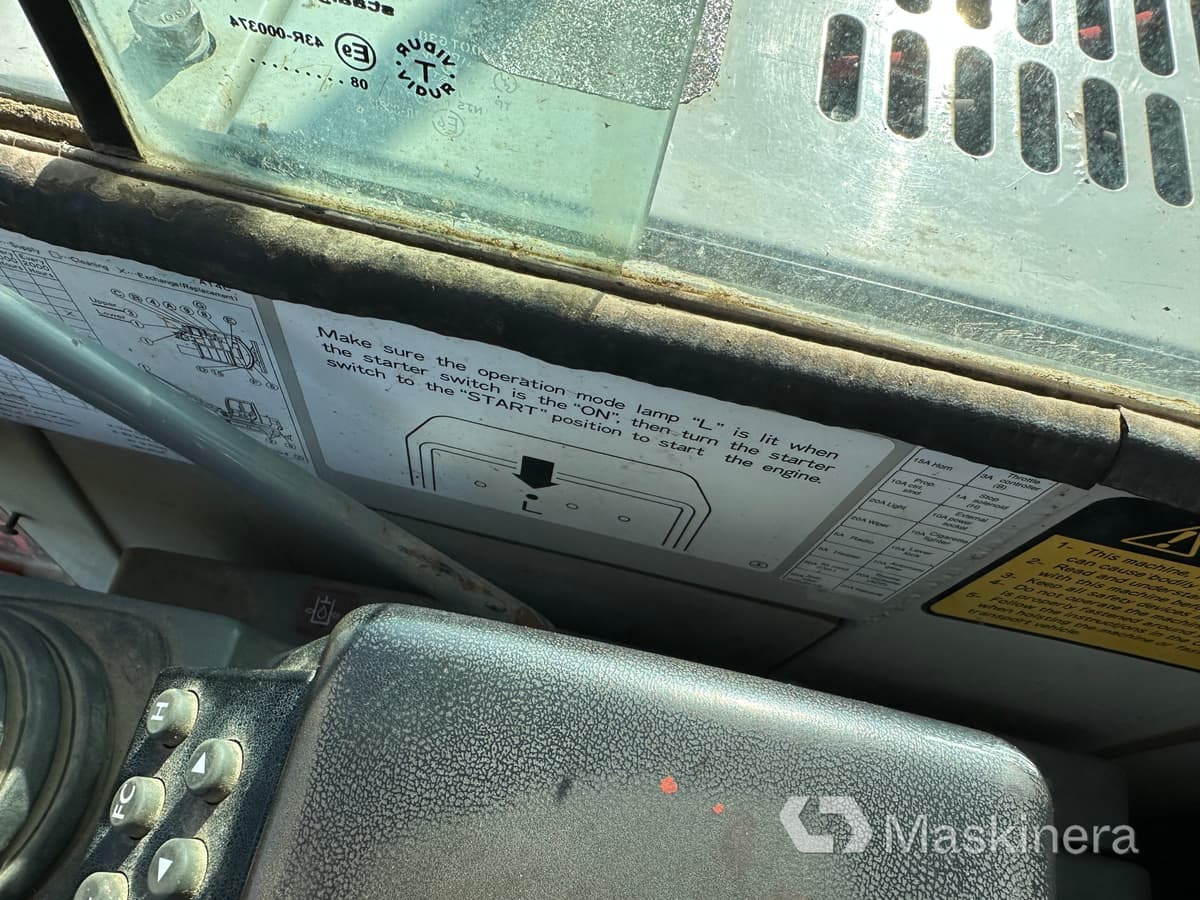 Leasing de Grävmaskin Takeuchi TB175 Grävmaskin Takeuchi TB175: foto 27 Leasing de Grävmaskin Takeuchi TB175 Grävmaskin Takeuchi TB175: foto 27