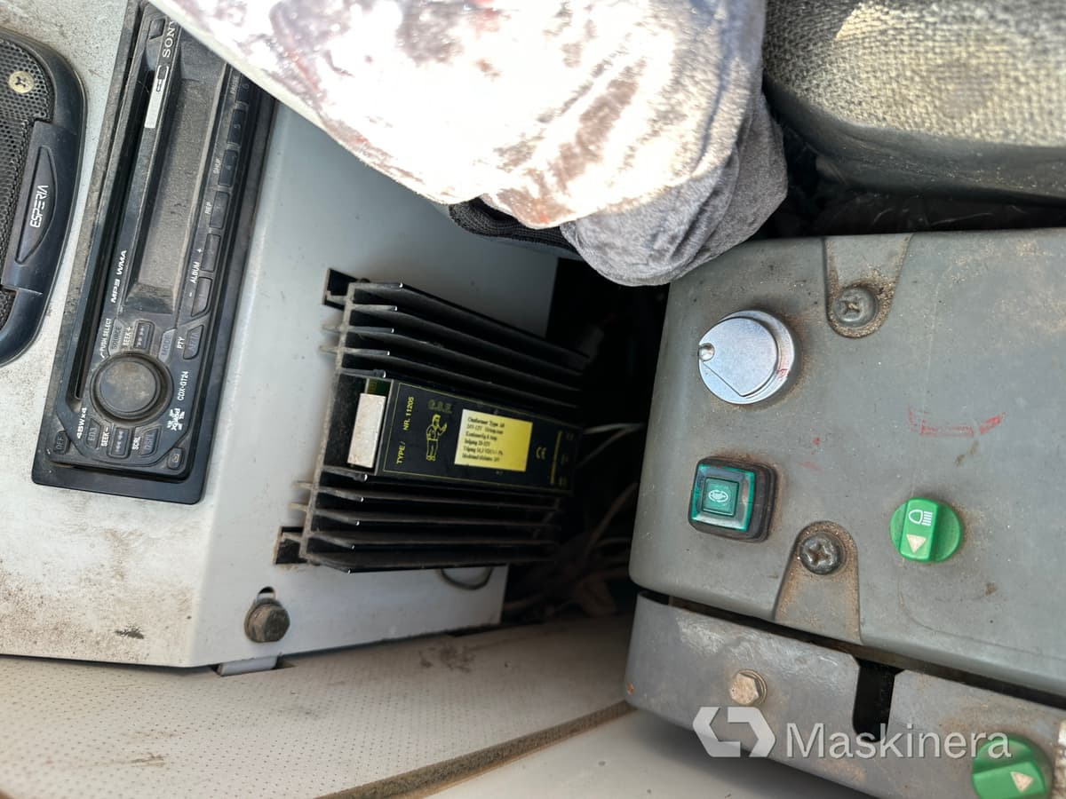 Leasing de Grävmaskin Takeuchi TB175 Grävmaskin Takeuchi TB175: foto 23 Leasing de Grävmaskin Takeuchi TB175 Grävmaskin Takeuchi TB175: foto 23