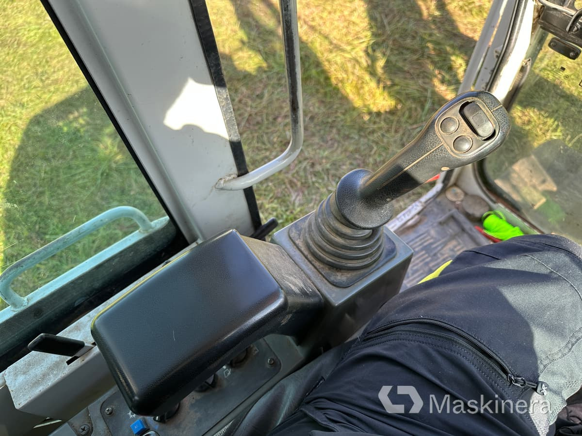 Leasing de Grävmaskin Takeuchi TB175 Grävmaskin Takeuchi TB175: foto 18 Leasing de Grävmaskin Takeuchi TB175 Grävmaskin Takeuchi TB175: foto 18
