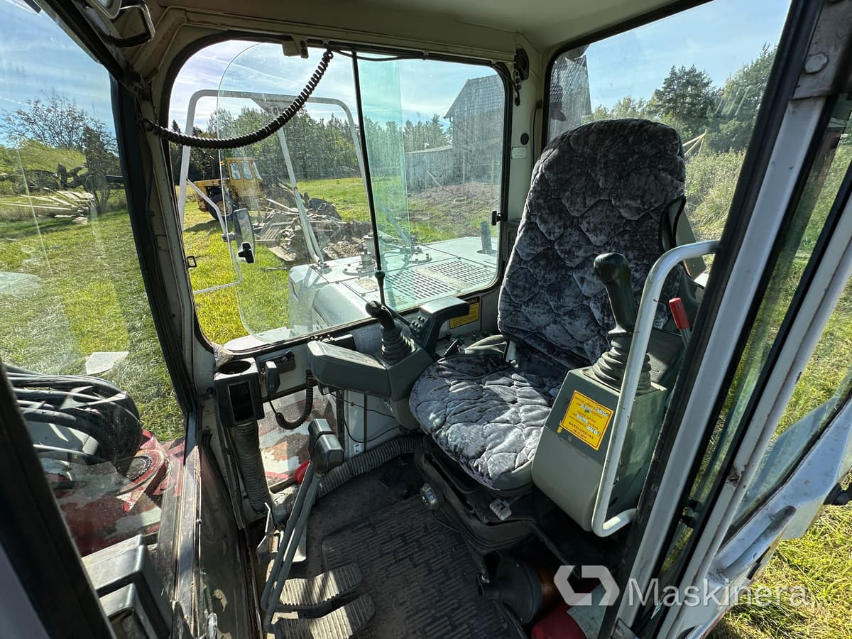 Leasing de Grävmaskin Takeuchi TB175 Grävmaskin Takeuchi TB175: foto 9 Leasing de Grävmaskin Takeuchi TB175 Grävmaskin Takeuchi TB175: foto 9