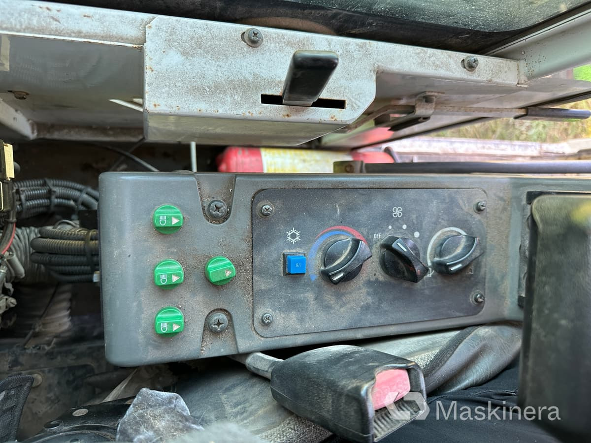 Leasing de Grävmaskin Takeuchi TB175 Grävmaskin Takeuchi TB175: foto 19 Leasing de Grävmaskin Takeuchi TB175 Grävmaskin Takeuchi TB175: foto 19