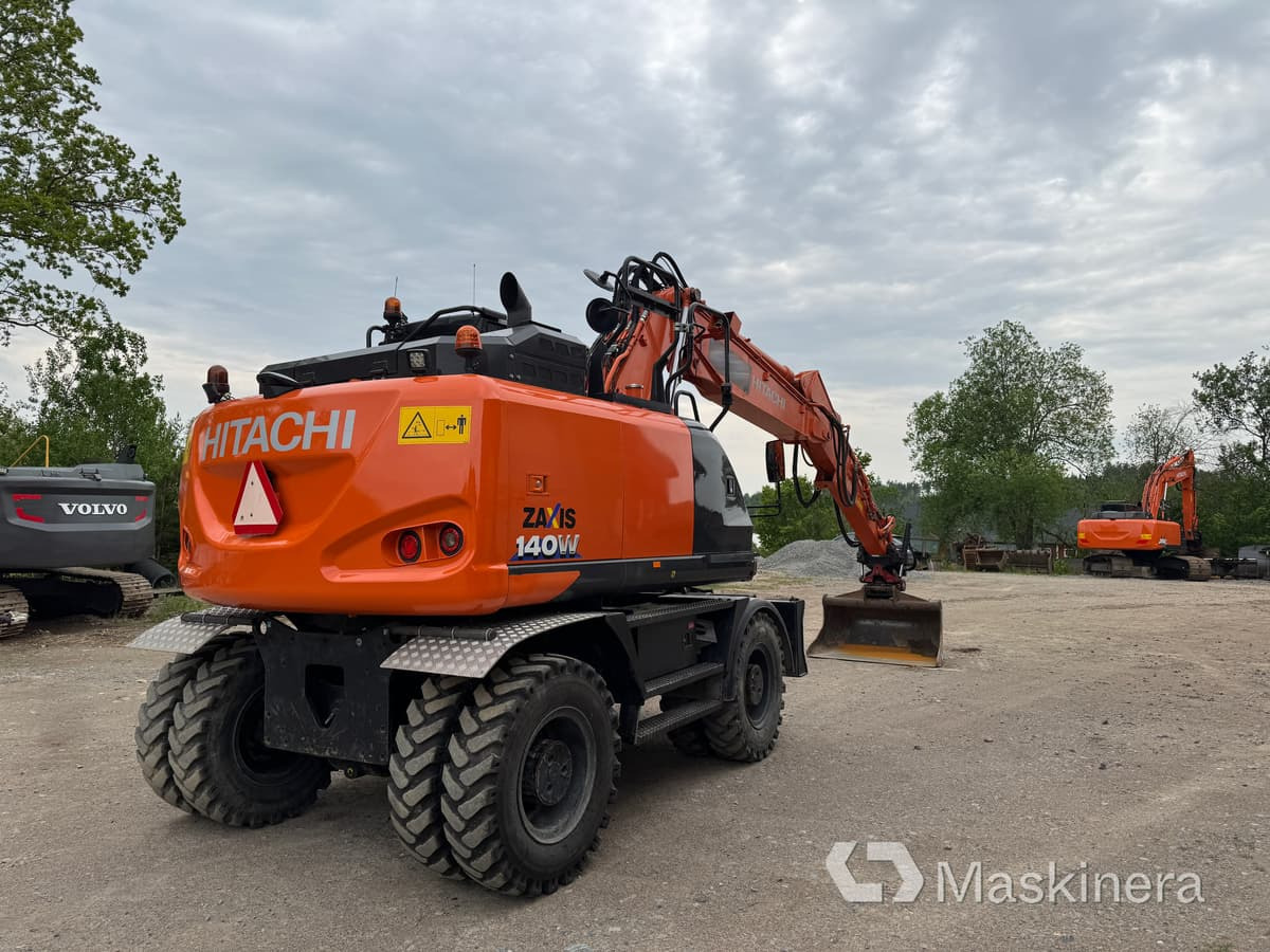 Hjulgrävare Hitachi Zaxis 140W med redskap - Excavadora de cadenas: foto 5 Hjulgrävare Hitachi Zaxis 140W med redskap - Excavadora de cadenas: foto 5