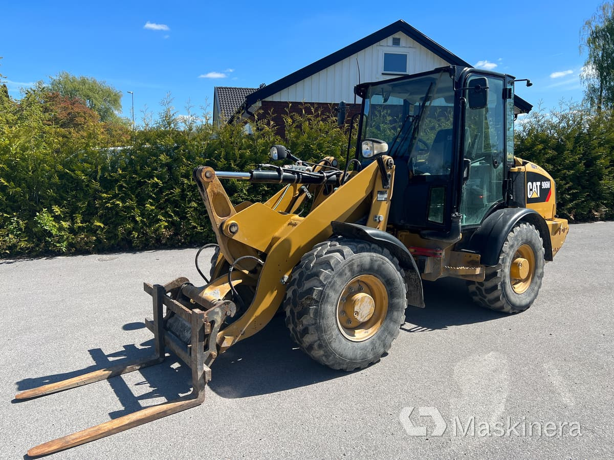 Cargadora de ruedas Hjullastare CAT 906M med redskap: foto 1
