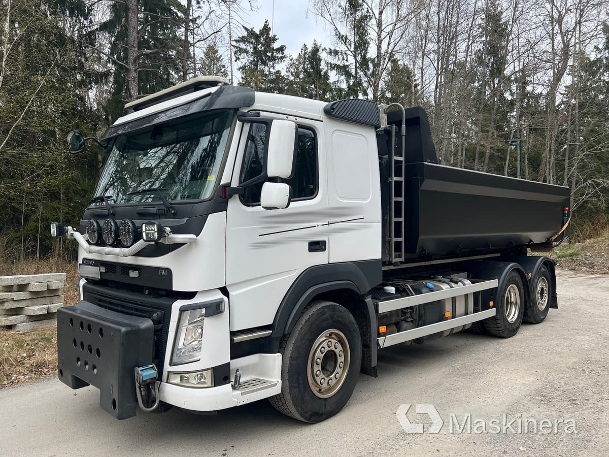 Lastväxlare Volvo FM Plog/Saltutrustad - Camión multibasculante: foto 1 Lastväxlare Volvo FM Plog/Saltutrustad - Camión multibasculante: foto 1