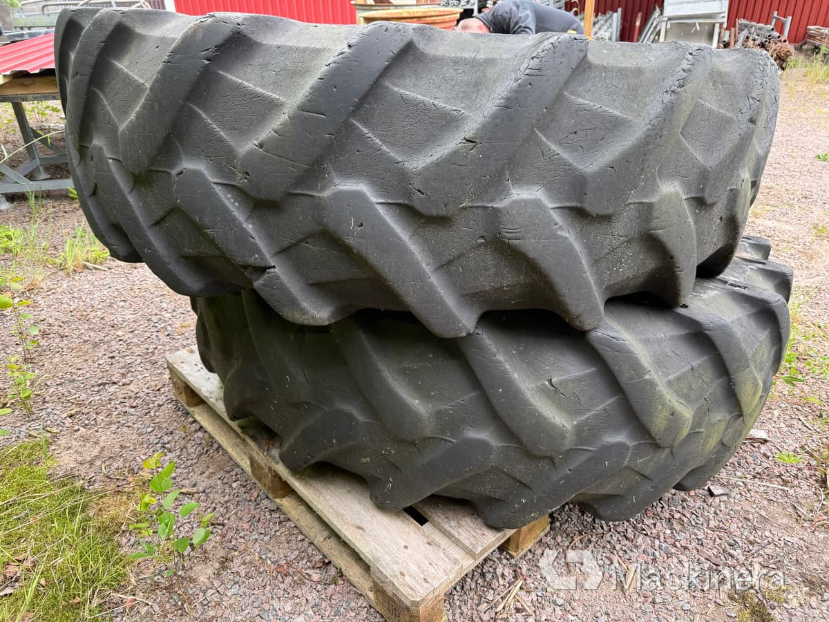Pirelli 20.8 R 38 Traktordäck med Fälgbanor 20.8 R 38 - Rueda completa: foto 4 Pirelli 20.8 R 38 Traktordäck med Fälgbanor 20.8 R 38 - Rueda completa: foto 4