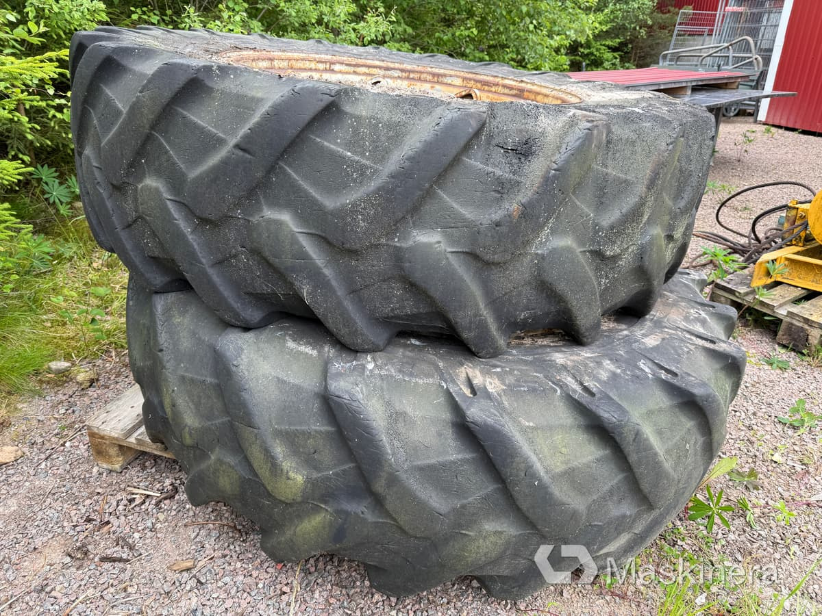 Pirelli 20.8 R 38 Traktordäck med Fälgbanor 20.8 R 38 - Rueda completa: foto 3 Pirelli 20.8 R 38 Traktordäck med Fälgbanor 20.8 R 38 - Rueda completa: foto 3
