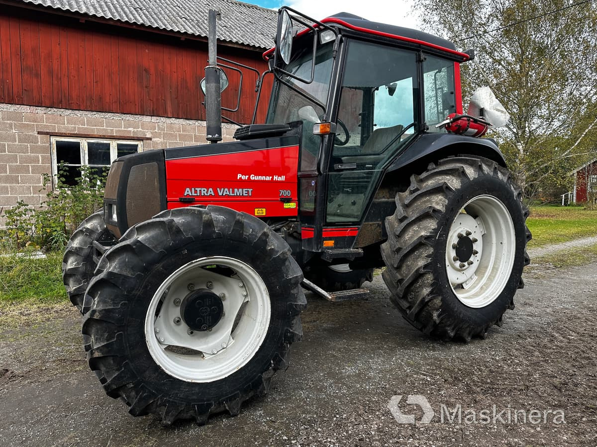 Traktor Valmet 700 - Tractor: foto 1 Traktor Valmet 700 - Tractor: foto 1