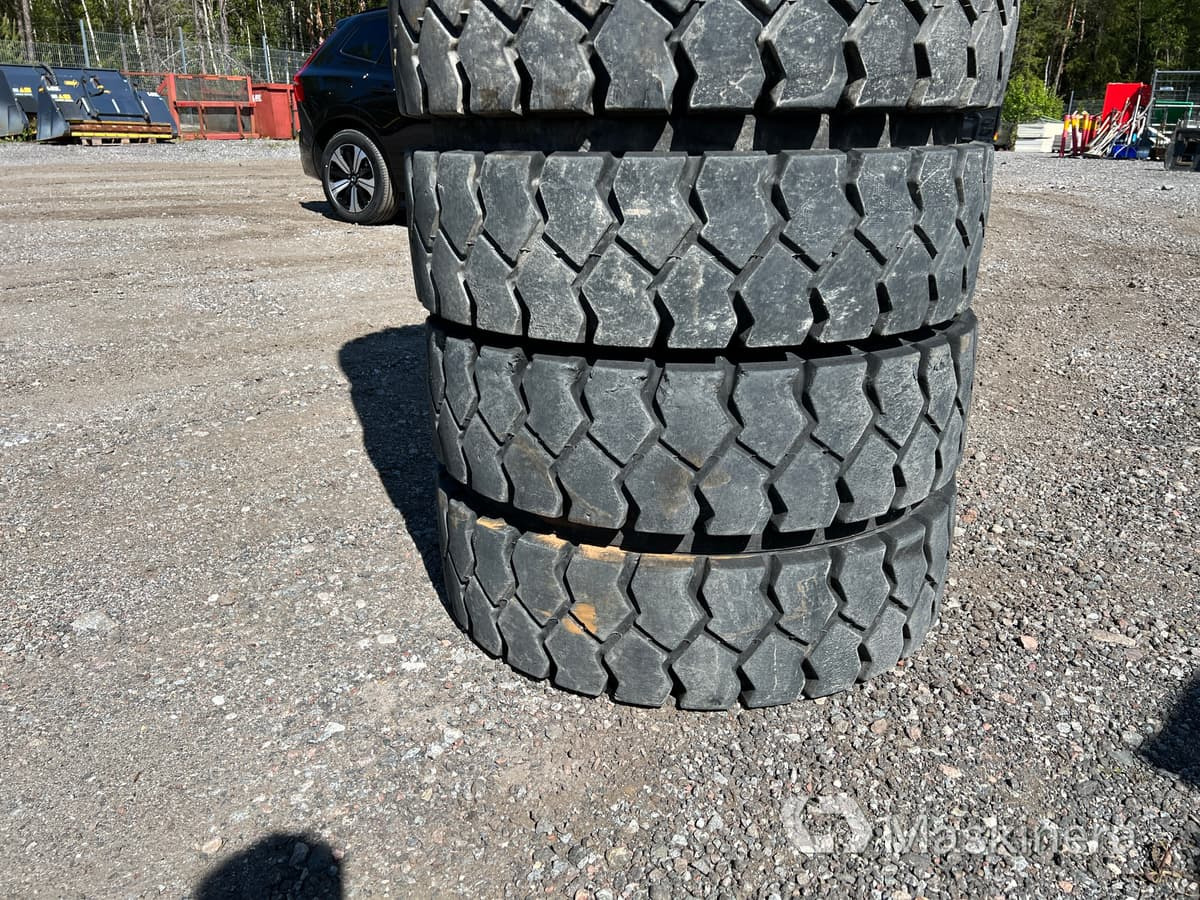 Trelleborg 10.00-20 NHS Däck med fälg Dubbelmontage Trelleborg 10.00-20 - Rueda completa: foto 5 Trelleborg 10.00-20 NHS Däck med fälg Dubbelmontage Trelleborg 10.00-20 - Rueda completa: foto 5