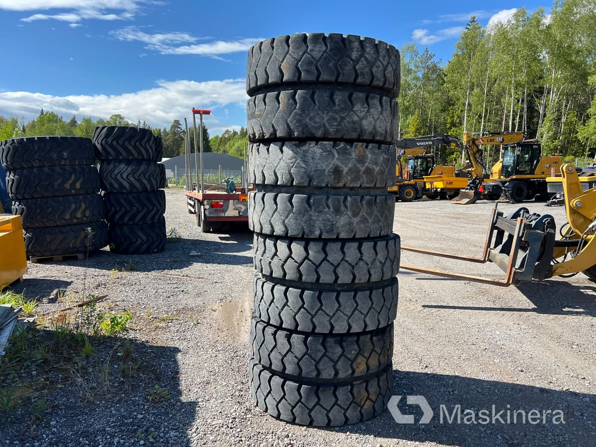 Trelleborg 10.00-20 NHS Däck med fälg Dubbelmontage Trelleborg 10.00-20 - Rueda completa: foto 1 Trelleborg 10.00-20 NHS Däck med fälg Dubbelmontage Trelleborg 10.00-20 - Rueda completa: foto 1