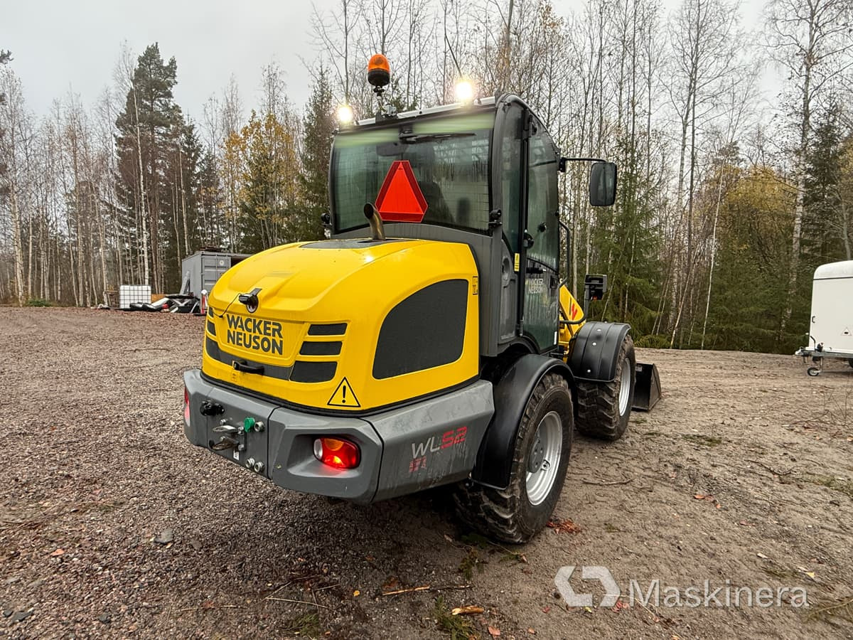 Wacker Neuson WL52 RL50 Hjullastare Wacker Neuson WL52 med Vagn och många redskap - Cargadora de ruedas: foto 5 Wacker Neuson WL52 RL50 Hjullastare Wacker Neuson WL52 med Vagn och många redskap - Cargadora de ruedas: foto 5