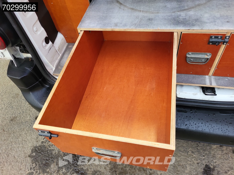 Furgoneta pequeña Citroën Berlingo 130pk Automaat L1H1 Navi Airco Cruise Parkeersensoren v+a Werkplaatsinrichting Euro6 L1 Airco Cruise control: foto 9 Furgoneta pequeña Citroën Berlingo 130pk Automaat L1H1 Navi Airco Cruise Parkeersensoren v+a Werkplaatsinrichting Euro6 L1 Airco Cruise control: foto 9