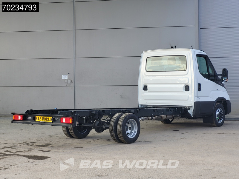 Iveco Daily 35C18 3.0L Automaat Dubbellucht 2025 model 410WB ACC Camera Airco Navi Chassis Cabine Fahrgestell Airco Cruise control - Furgoneta: foto 5 Iveco Daily 35C18 3.0L Automaat Dubbellucht 2025 model 410WB ACC Camera Airco Navi Chassis Cabine Fahrgestell Airco Cruise control - Furgoneta: foto 5