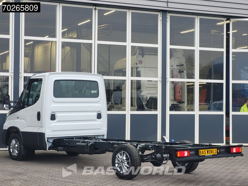 Iveco Daily 35S16 Automaat Chassis Cabine 410WB 2025 model LED CarPlay Camera Velgen Cruise Airco Fahrgestell Airco Cruise control - Furgoneta: foto 2 Iveco Daily 35S16 Automaat Chassis Cabine 410WB 2025 model LED CarPlay Camera Velgen Cruise Airco Fahrgestell Airco Cruise control - Furgoneta: foto 2