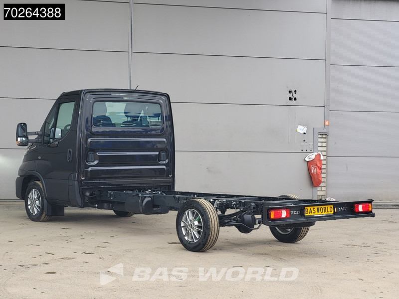 Iveco Daily 35S18 Automaat 410WB Chassis Cabine LED Navi ACC Camera Fahrgestell Airco - Furgoneta: foto 2 Iveco Daily 35S18 Automaat 410WB Chassis Cabine LED Navi ACC Camera Fahrgestell Airco - Furgoneta: foto 2