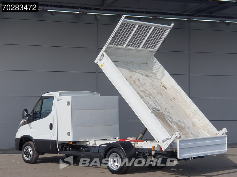 Iveco Daily 35C16 3.0L Kipper met Kist Dubbellucht 3,5t Trekhaak Airco Cruise Euro6 Tipper Benne Kieper 2m3 Airco Trekhaak Cruise control - Volquete furgoneta: foto 2 Iveco Daily 35C16 3.0L Kipper met Kist Dubbellucht 3,5t Trekhaak Airco Cruise Euro6 Tipper Benne Kieper 2m3 Airco Trekhaak Cruise control - Volquete furgoneta: foto 2