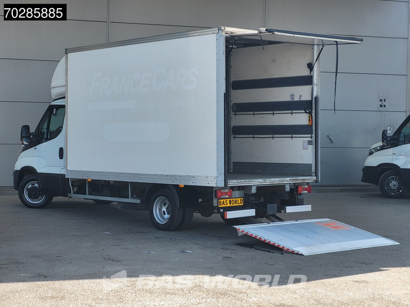 Iveco Daily 35C16 3.0L Laadklep Zijdeur Bakwagen Airco Cruise Euro6 Meubelbak Koffer 20m3 Airco Cruise control - Furgoneta caja cerrada: foto 2 Iveco Daily 35C16 3.0L Laadklep Zijdeur Bakwagen Airco Cruise Euro6 Meubelbak Koffer 20m3 Airco Cruise control - Furgoneta caja cerrada: foto 2
