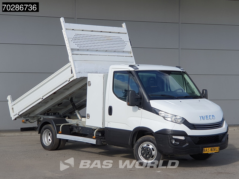 Iveco Daily 35C18 3.0L Automaat Kipper met Kist Dubbellucht 3,5t Trekhaak Airco Euro6 Tipper Kieper Benne 2m3 Airco Trekhaak Cruise control - Volquete furgoneta: foto 3 Iveco Daily 35C18 3.0L Automaat Kipper met Kist Dubbellucht 3,5t Trekhaak Airco Euro6 Tipper Kieper Benne 2m3 Airco Trekhaak Cruise control - Volquete furgoneta: foto 3