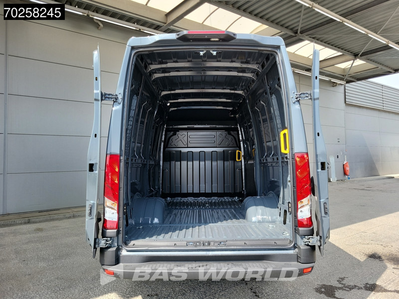 Iveco Daily 35C21 3.0L Automaat Black Edition 2025model L2H2 ACC Camera Parkeersensoren LED CarPlay Dubbellucht L2 12m3 Airco - Furgón: foto 3 Iveco Daily 35C21 3.0L Automaat Black Edition 2025model L2H2 ACC Camera Parkeersensoren LED CarPlay Dubbellucht L2 12m3 Airco - Furgón: foto 3