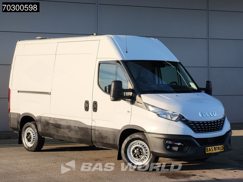 Iveco Daily 35S16 Automaat L2H2 3,5t Trekhaak Navi Airco Cruise Camera Standkachel Euro6 L2 Airco Trekhaak - Furgón: foto 5 Iveco Daily 35S16 Automaat L2H2 3,5t Trekhaak Navi Airco Cruise Camera Standkachel Euro6 L2 Airco Trekhaak - Furgón: foto 5