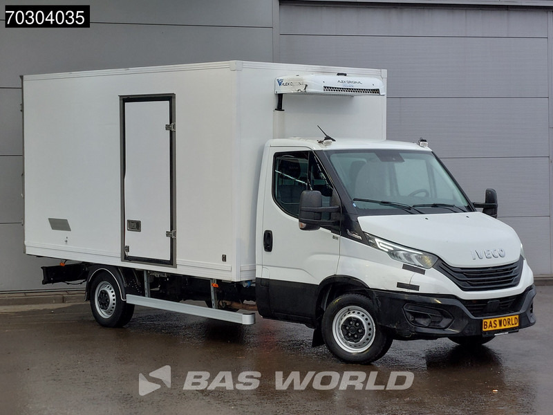 Iveco Daily 35S18 3.0L Automaat Koelwagen 230v Stekker Zijdeur Achterdeuren 180PK ACC LED Navi Airco Euro6 Bakwagen Gekoeld Koel Koeler Kühl - Furgoneta frigorifica: foto 3 Iveco Daily 35S18 3.0L Automaat Koelwagen 230v Stekker Zijdeur Achterdeuren 180PK ACC LED Navi Airco Euro6 Bakwagen Gekoeld Koel Koeler Kühl - Furgoneta frigorifica: foto 3