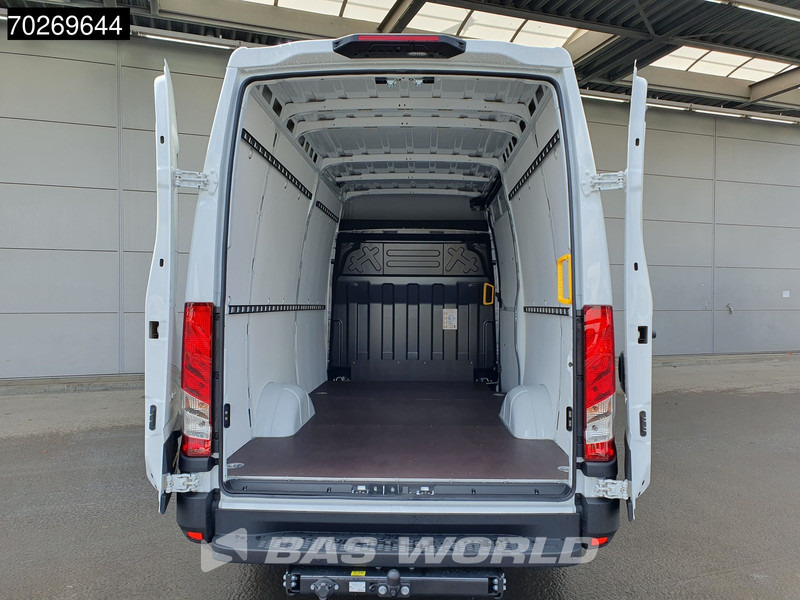 Iveco Daily 35S21 3.0L Automaat Black Edition 2025 model L2H2 Trekhaak Tacho ACC LED CarPlay Velgen Camera 12m3 Airco Trekhaak - Furgón: foto 3 Iveco Daily 35S21 3.0L Automaat Black Edition 2025 model L2H2 Trekhaak Tacho ACC LED CarPlay Velgen Camera 12m3 Airco Trekhaak - Furgón: foto 3
